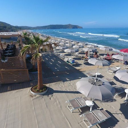 Residence Le Palme - Appartamenti Sul Mare - Spiaggia Tra Palinuro E Caprioli Pisciotta Luaran gambar