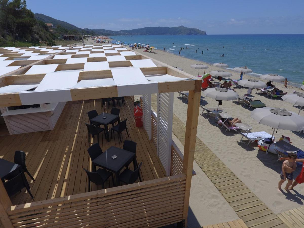 Residence Le Palme - Appartamenti Sul Mare - Spiaggia Tra Palinuro E Caprioli Pisciotta Luaran gambar
