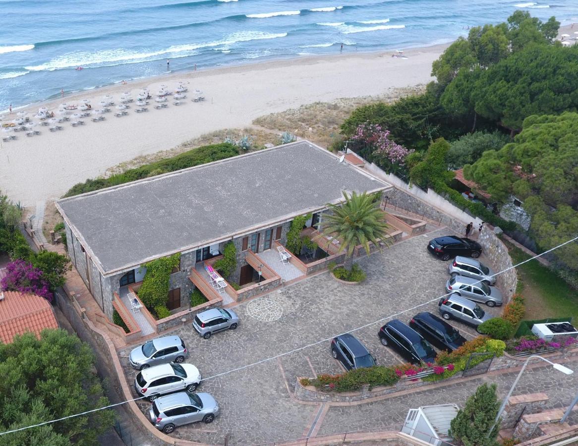 Residence Le Palme - Appartamenti Sul Mare - Spiaggia Tra Palinuro E Caprioli Pisciotta Luaran gambar