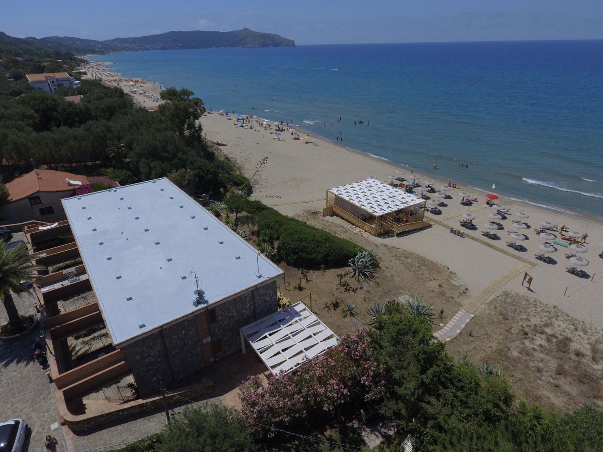 Residence Le Palme - Appartamenti Sul Mare - Spiaggia Tra Palinuro E Caprioli Pisciotta Luaran gambar