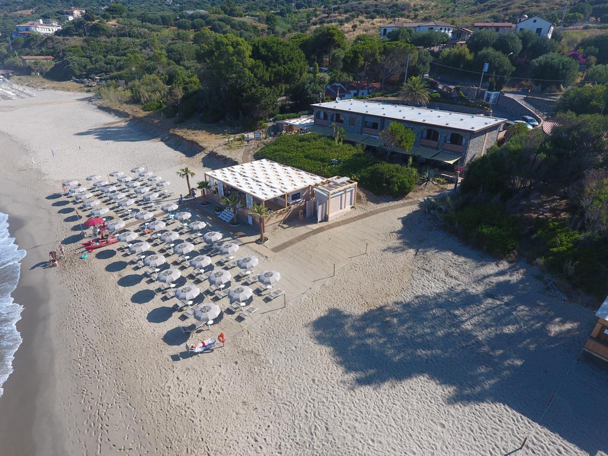 Residence Le Palme - Appartamenti Sul Mare - Spiaggia Tra Palinuro E Caprioli Pisciotta Luaran gambar