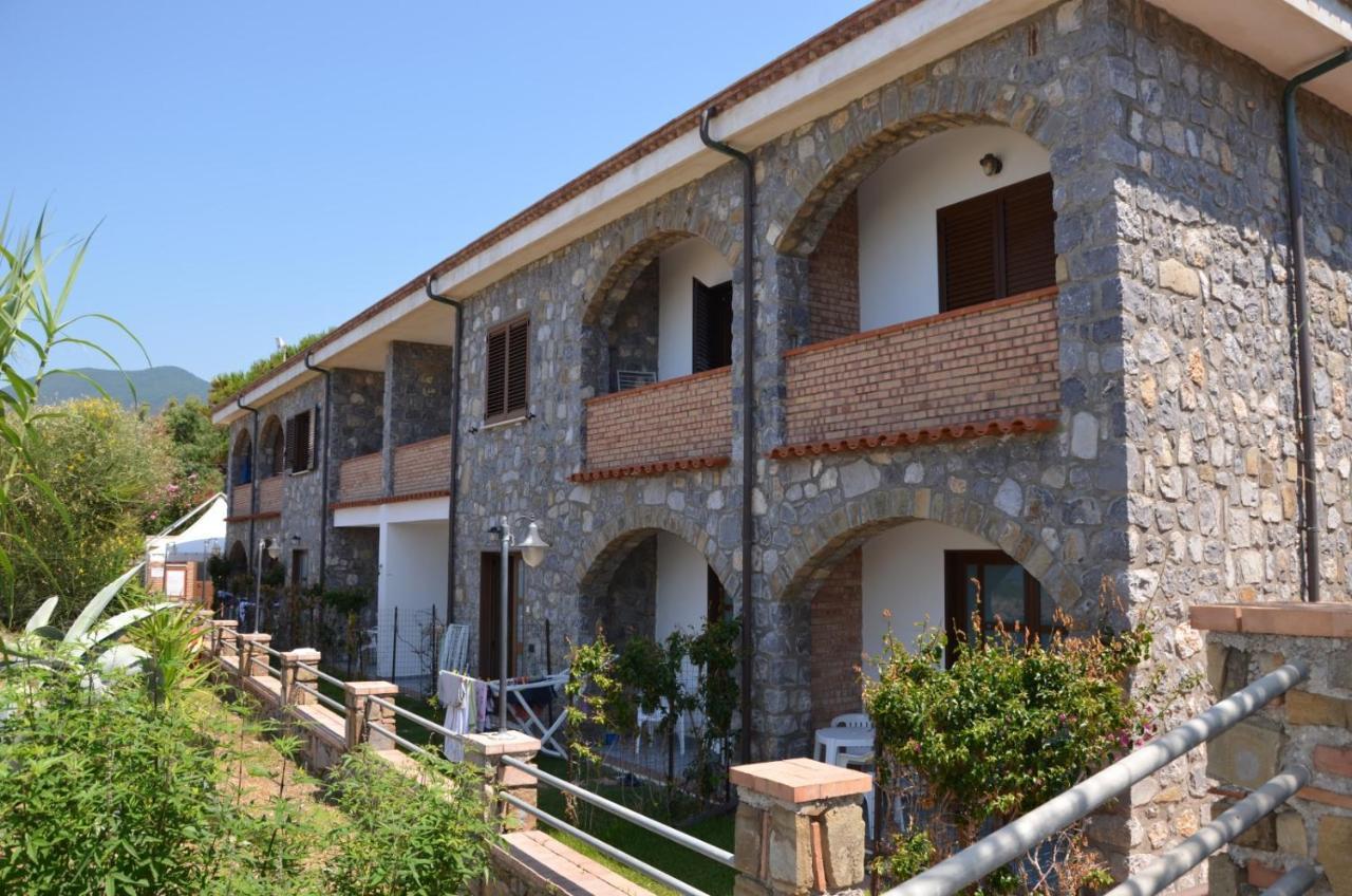 Residence Le Palme - Appartamenti Sul Mare - Spiaggia Tra Palinuro E Caprioli Pisciotta Luaran gambar