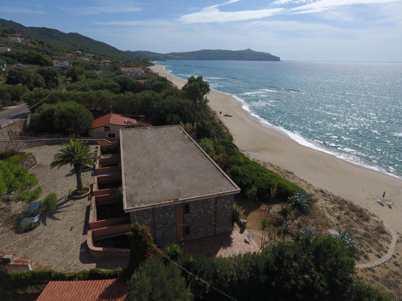 Residence Le Palme - Appartamenti Sul Mare - Spiaggia Tra Palinuro E Caprioli Pisciotta Luaran gambar
